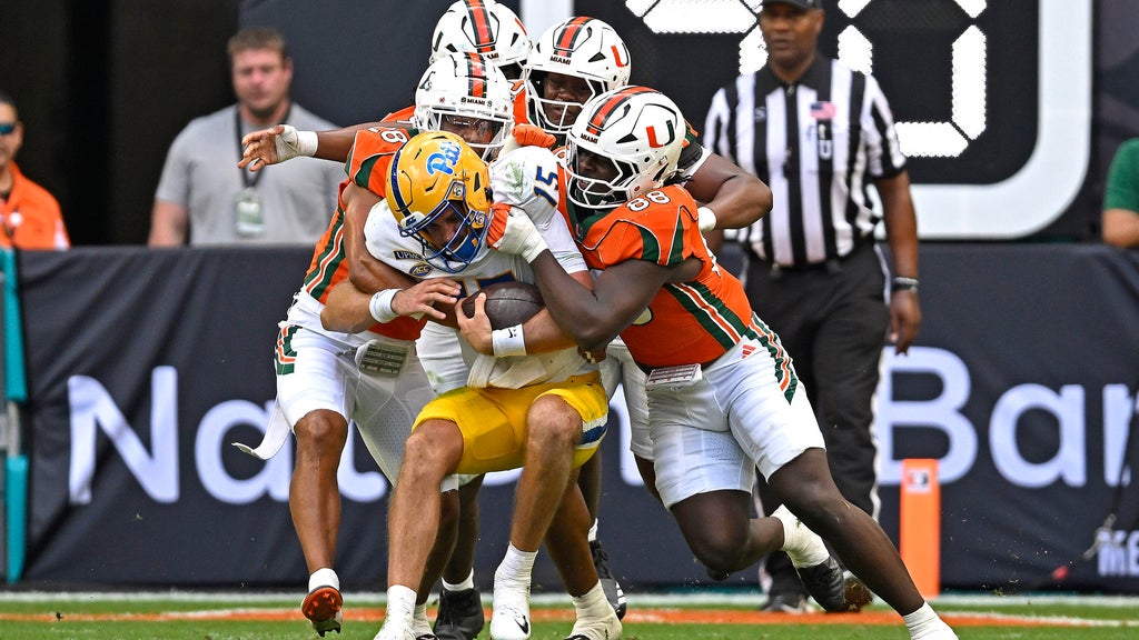 Malachi Toney's record-setting day powers No. 1 Miami past Pitt 52-23 — CBS Miami, Belvedere Technology news