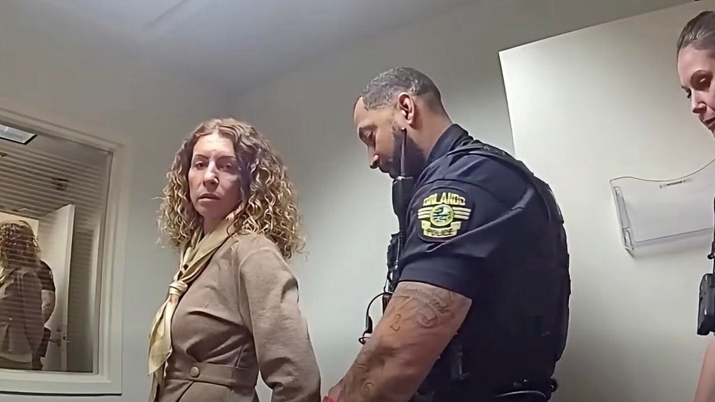 Florida mom arrested at airport for leaving 4 kids home alone during work trip to Vegas, deputies say — Belvedere Health news