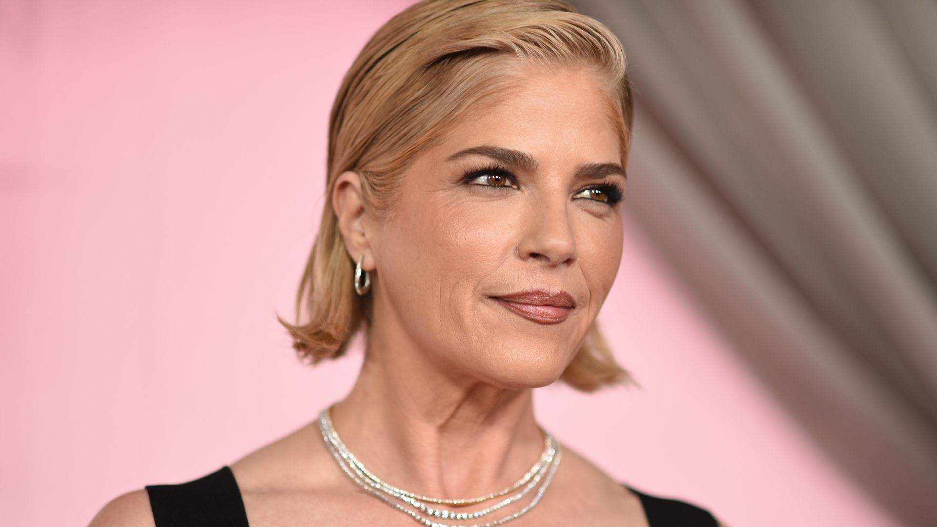 Selma Blair arraigned after alleged altercation on Delta flight, bail set at $20K
       — ABC 7 Bay Area