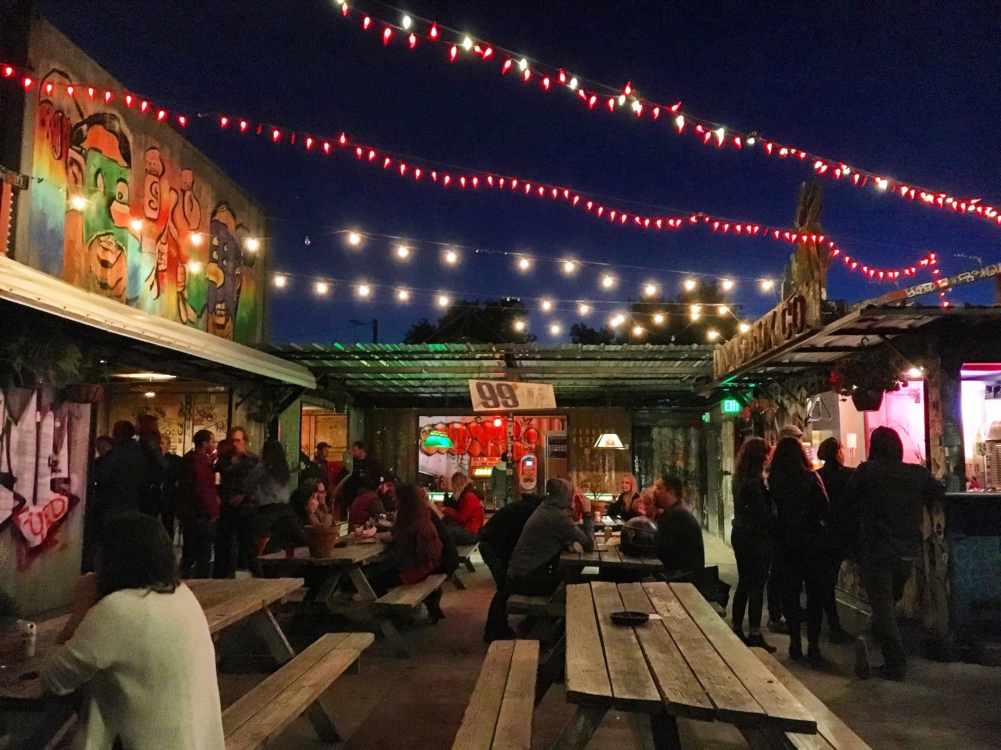 Eli’s Mile High Club starts closure countdown, and Seniore’s Pizza shutters Berkeley branch — The Oaklandside, Belvedere Dining news