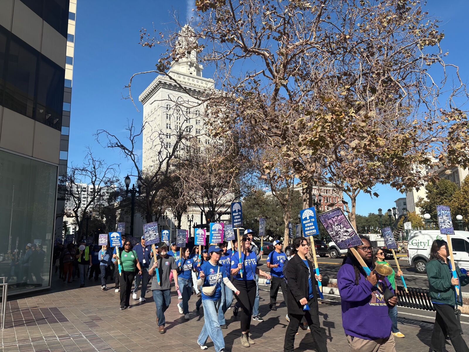 Oakland city workers will strike Nov. 5 if no deal is reached — Belvedere Community news