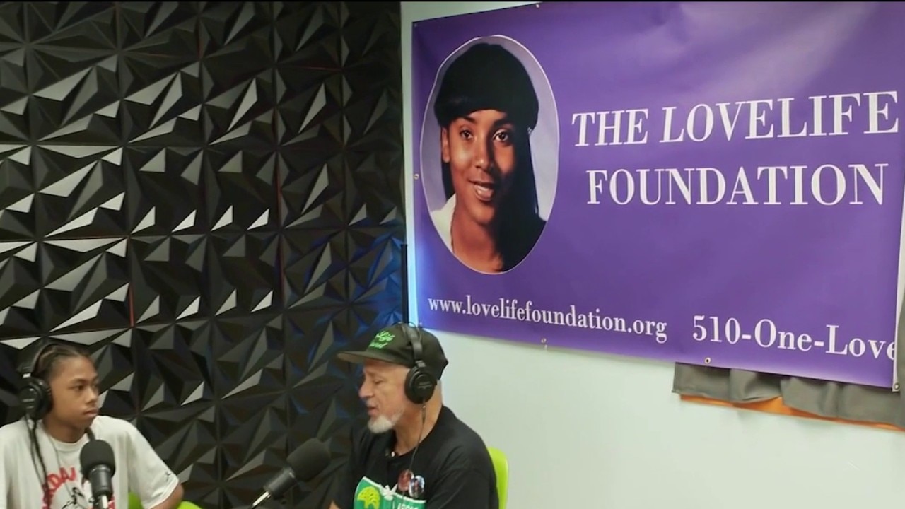Oakland's McClymonds High podcast studio renamed in honor of Lo'Eshe Lacy as city continues 'Love Life Week' — KTVU FOX 2 Bay Area, Belvedere Technology news