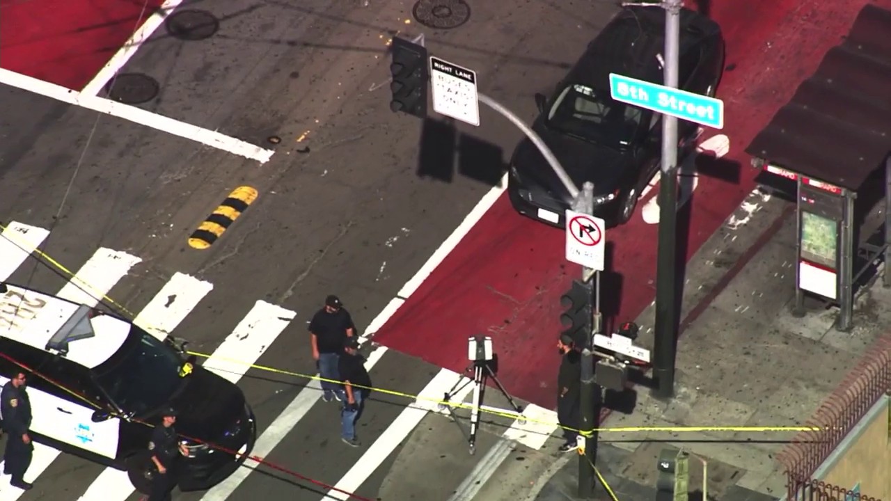 San Francisco suspect fleeing on scooter dies after hitting street fixture — KTVU FOX 2 Bay Area