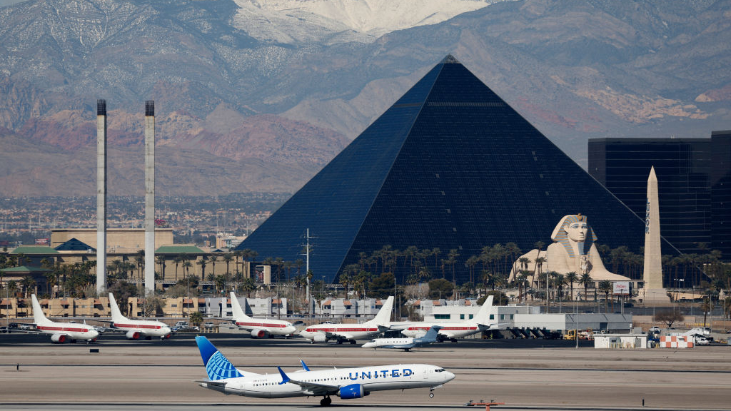 Flight rerouted after passenger threatened to hijack plane — Belvedere Community news